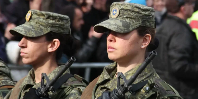 Rritet numri i vajzave dhe grave ushtare në FSK