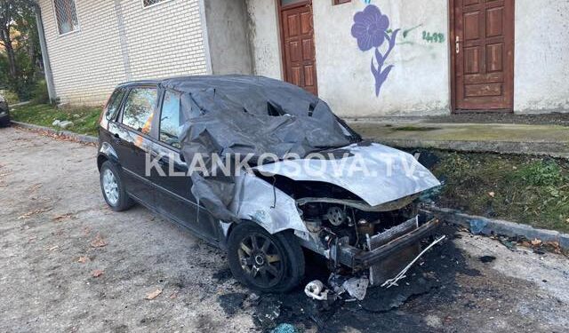 Vazhdojnë incidentet në veri, digjet edhe një veturë me targa RKS (VIDEO)