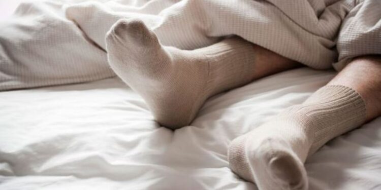 Studiuesit: Vishni çorape gjatë seksit, për të arritur kënaqësinë maksimale