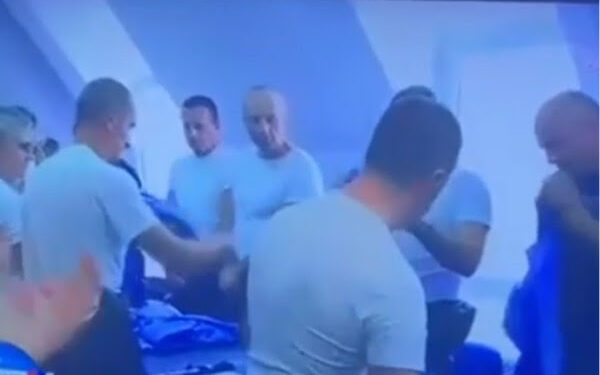 Përçarje mes serbëve për braktisjen e institucioneve të Kosovës