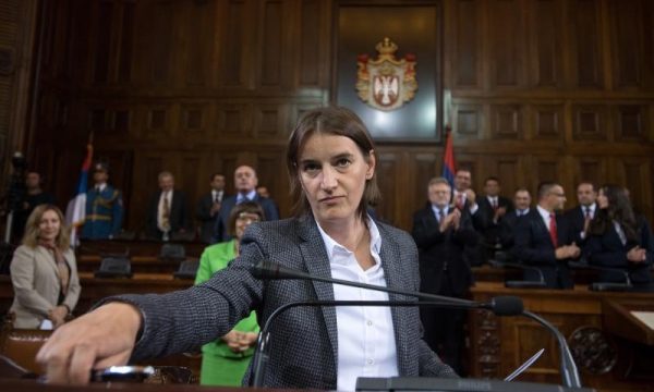 Kërcënon Bërnabiq: Jemi afër vendimit për ta dërguar forcën e sigurisë në Kosovë