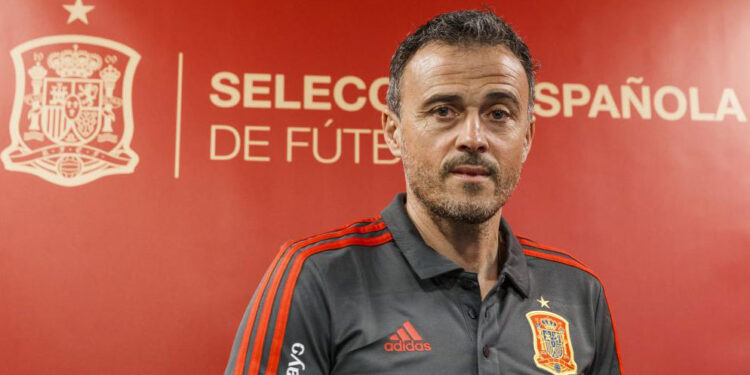 Spanja shkarkon trajnerin