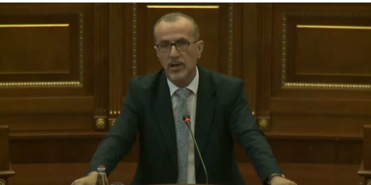 Haxhiu për Projektligjin për Pagat në Sektorin Publik: Nuk u përfillën kërkesat e sindikatave dhe organizatave