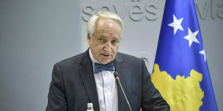 Ish-ministri Rifat Latifi vjen për herë të parë në Kosovë, pas dorëheqjes