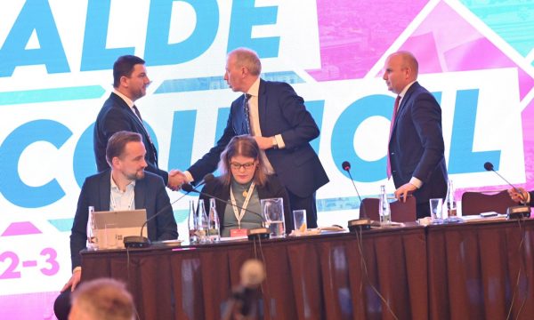 PDK bëhet anëtare e ALDE, grupit më të madh të partive liberale të Evropës