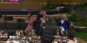 Mbrëmë foli për ish gruan e tij, por pas Prime, a e puthi Stresi, Gresa Hotin në buzë?