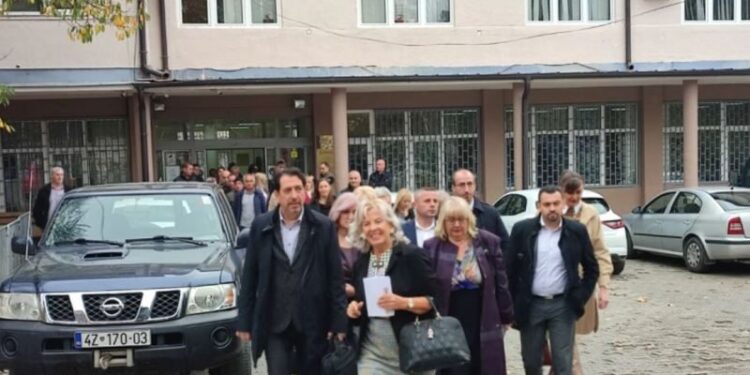 Gjyqtarëve, prokurorëve e stafit administrativ të dorëhequr u ndalen pagat nga KGJK e KPK