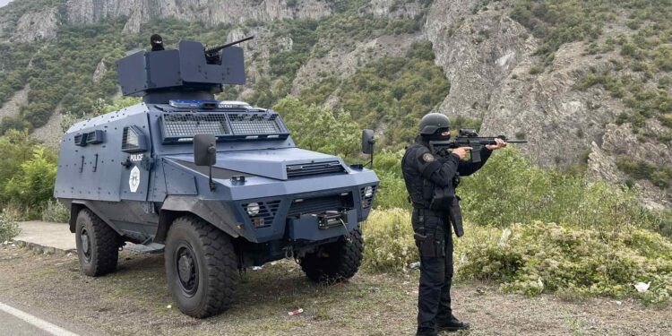 Pa u larë, pa bukë e pa vende për të fjetur, që 11 ditë 5 njësi policore të ngujuar në Jarinjë