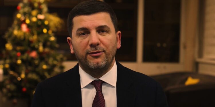 Krasniqi: Kurti i la anash rritjes së pagës minimale personat me aftësi të kufizuara