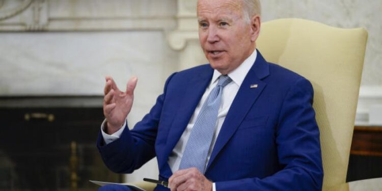 Biden: Gati të bisedoj me Putinin nëse ai ka interes t’i japë fund luftës