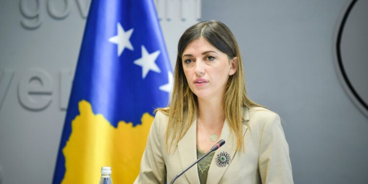 Cila është “çështja e madhe” për të cilën Albulena Haxhiu do të flas pas pak minutash?!