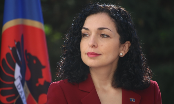 Osmani: Sakrifica e dëshmorëve dhe e veteranëve do të na shërbejë si udhërrëfyes për forcimin e shtetit