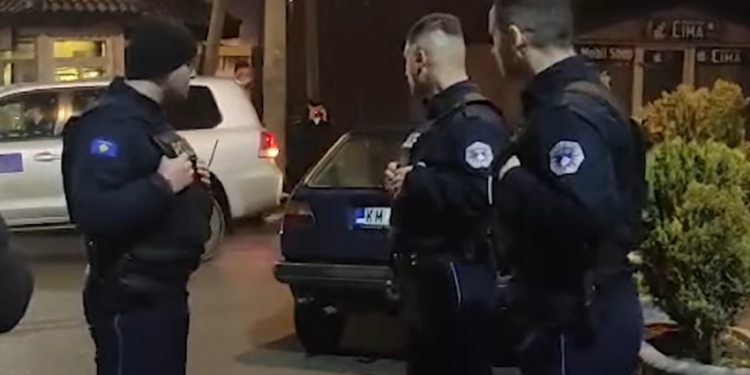 Policët e Kosovës qe 11 ditë të bllokuar në Leposaviq – “pa ardhur dikush ne nuk lëvizim”