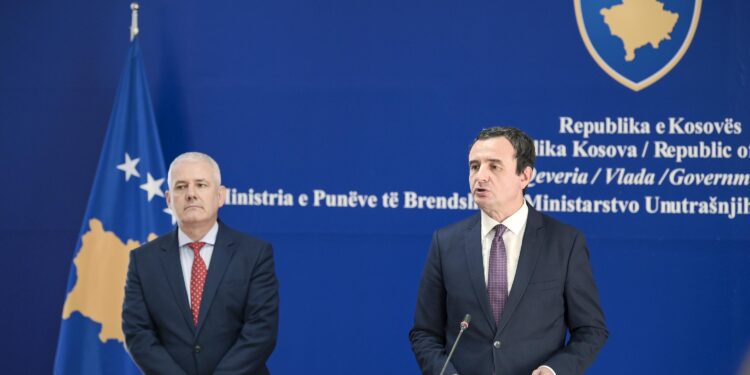 As tri vdekje s’e lëkundën karrigen e një ministri: Shfajësime të përçudshme nga Qeveria dhe ‘norma’ alarmante