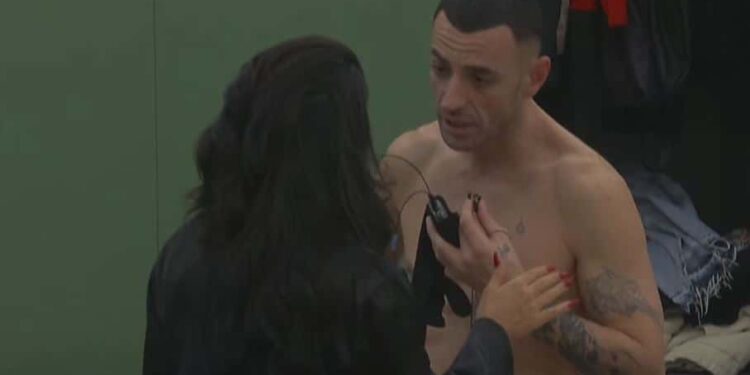 Mospajtime në mes të Xhulit dhe Stresit: Kurrë mos e përmend familjen time