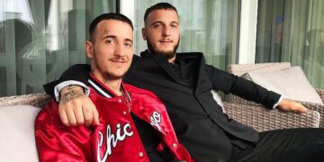 Mozzikun “e kap” mërzia, bën tatuazh fytyrën e Getinjos