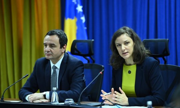 Kurti e Rizvanolli thërrasin konferencë për media