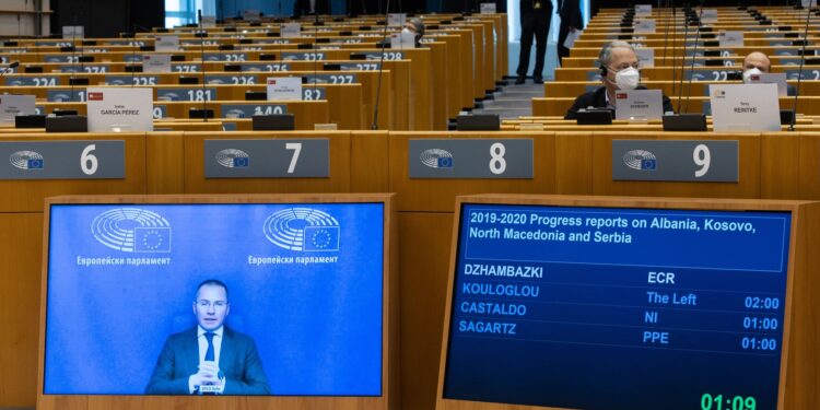 Liberalizimi i vizave për Kosovën – kalon edhe një hap i rëndësishëm