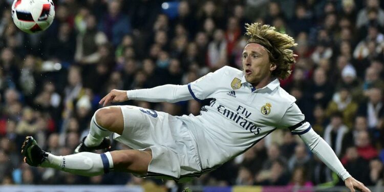 Modriq humbet ndeshjen e parë të sezonit