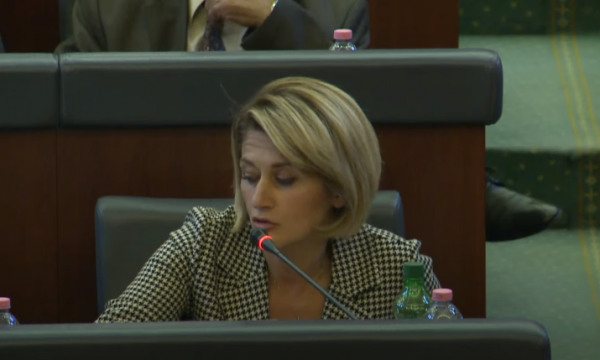 Kusari-Lila: Fatkeqësisht, Serbia e Millosheviqit po funksionon ende me Vuçiçin ne krye të saj