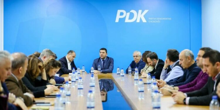 PDK do t’i dërgojë në Gjykatë Kushtetuese Ligjin për Paga dhe atë për zyrtarët publikë