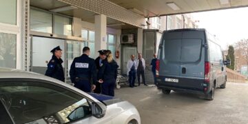 Momenti kur trupi i Sokol Halilit sillet në Emergjencën e QKUK-së (Foto)