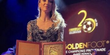 Kosovare Asllani shkruan historinë, bëhet futbollistja e parë në botë që e fiton çmimin “Këmba e Artë”