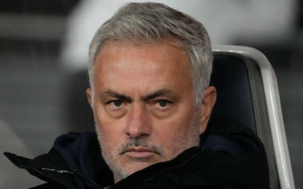 Mourinho favoriti kryesor për ta marrë drejtimin e Portugalisë