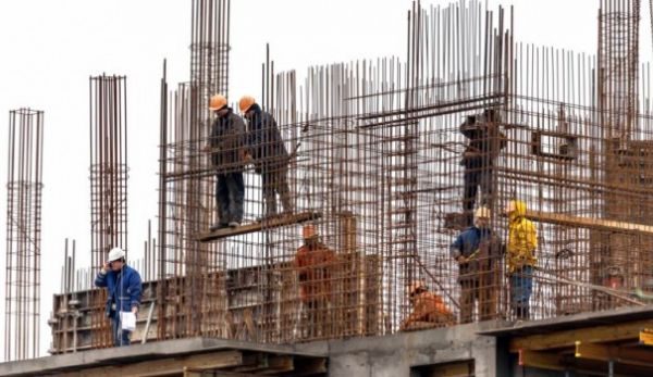 Alarmon kreu i Sindikatës: Të dhimbshme shifrat e punëtorëve që po ikin nga Kosova