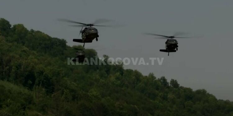 Policia dhe KFOR-i konfirmojnë: Nëntë zyrtarë policor u transportuan për shkaqe shëndetësore