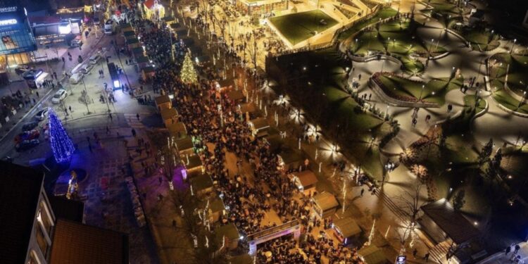 Rrahet dhe therret me thikë pronari i një shtëpize në ‘sheshin e ri’, dy të arrestuar – një në arrati