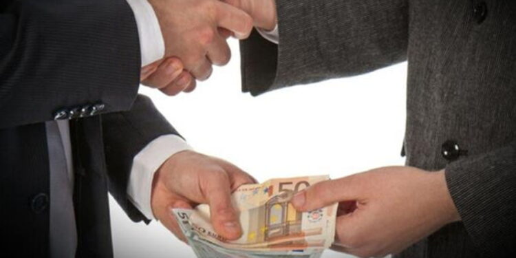 Korrupsioni/ 20% e kosovarëve pranojnë që kanë dhënë ryshfet