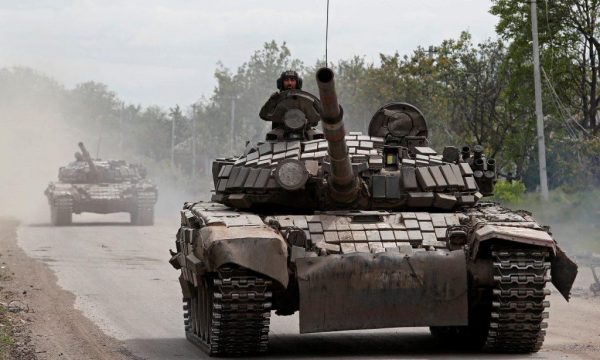 Polonia në alarm, Bjellorusia dërgon tanket në kufi