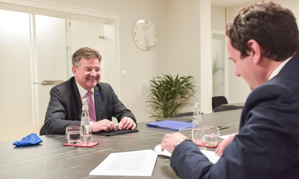 Ekskluzive:Lajcak me propozim të përditësuar “franko-gjerman’, kërkon shtyrje të zgjedhjeve në Veri