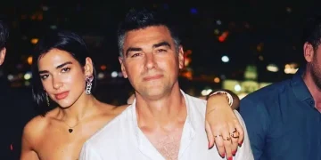 Daily Mail publikon E-mailet: Babai i Dua Lipas bëri përpjekje që ajo të interpretonte në “Katar 2022