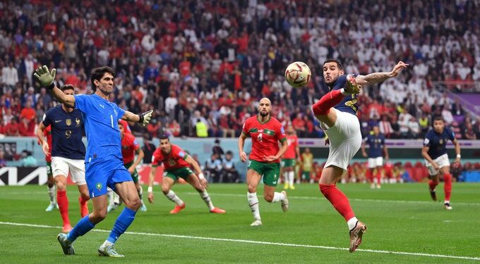 Franca kalon në finale të Kupës së Botës, Maroko eliminohet me kokën lartë