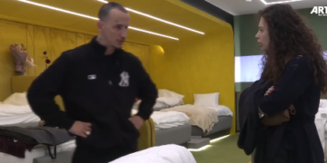 Getinjo i thotë Vivienit “Nuk dua të flej me ty”, ajo shpërthen në lot