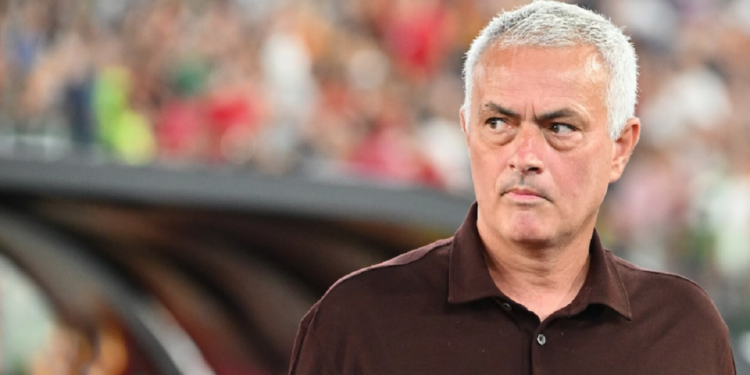 Mourinho ia uron titullin Napolit