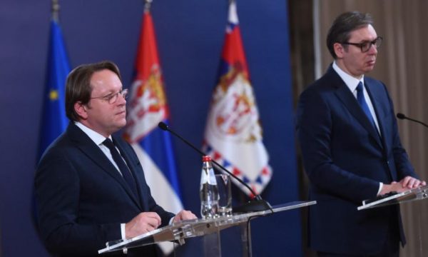 Zyrtare: Aprovohet nisja e hetimeve ndaj komisionerit të BE-së Varhelyi, dyshohet se e favorizoi Serbinë në negociata