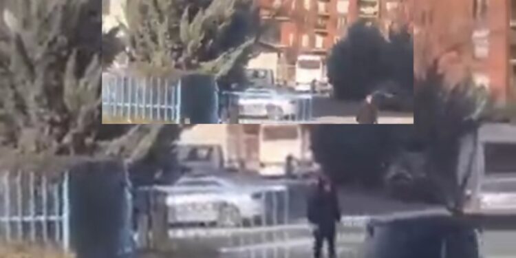 Ndodh edhe kjo: I riu futet në Stacionin e Policisë dhe e merr motoçikletën që iu konfiskua