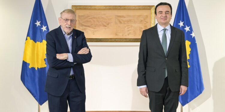 Kurti e pret në zyre Walkerin: Populli shqiptar do t’i jetë mirënjohës