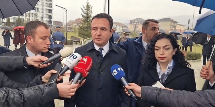 Kurti: E kujtojmë ish-presidentin Rugova për qëndrimin intelektual dhe sjelljen paqësore