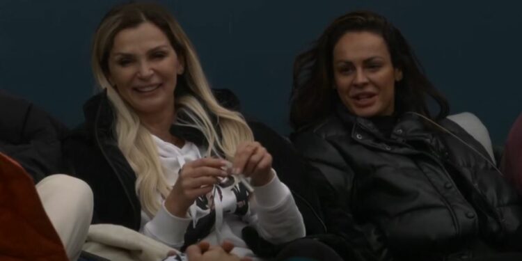 Ganja refuzon të zbulojë moshën e saj: A pyetet femra se sa vjeçare je?