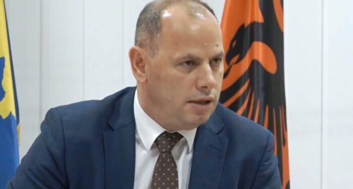 LAJMI I FUNDIT: Ramiz Lladrovci shkarkon dy drejtorë komunal
