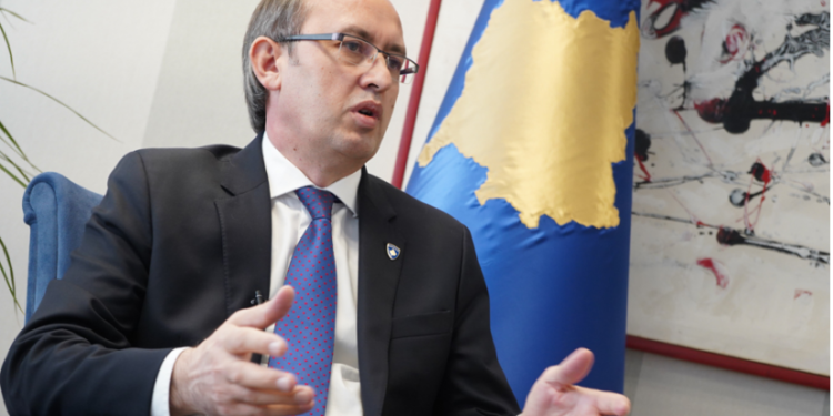 Hoti kritika Qeverisë: Asnjë cent nuk qenka ndarë sot për familjet e prekura nga vërshimet