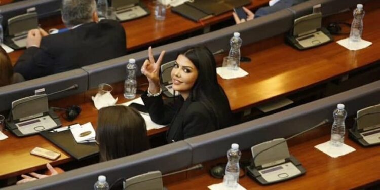 Deputetja e LDK-së për qeverinë Kurti: Fundin e keni afër!
