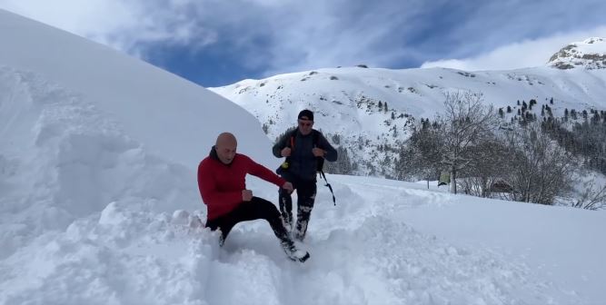 Haradinaj vazhdon trendin e ecjes, publikon video nga Bjeshkët e Belegut