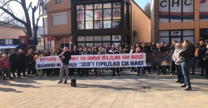 Serbët në Veri protestojnë kundër Vuçiqit dhe Listës Serbe