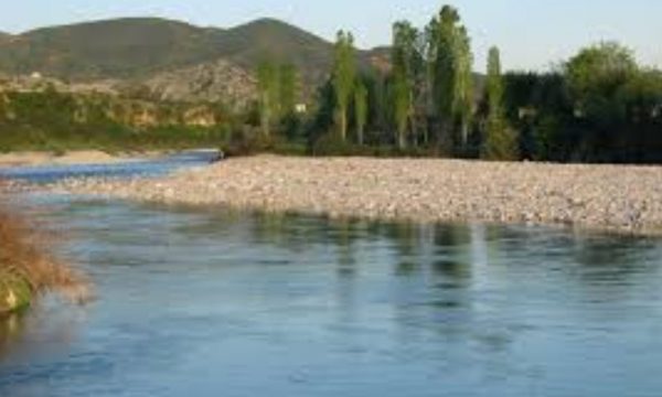 E rëndë në Shkodër, nëna hedh djalin 8 ditësh në lumë