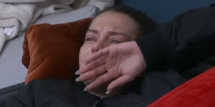 Gresa s’i mban dot lotët kur dëgjon “Je e vetmja dashuri”